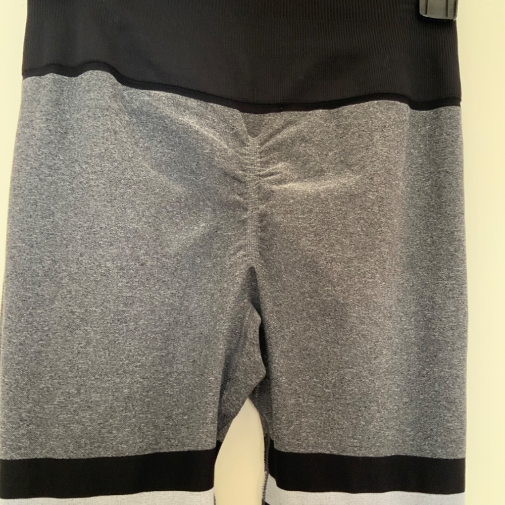 BOMBSHELL Leggins, Sz XS - Picture 3 of 6